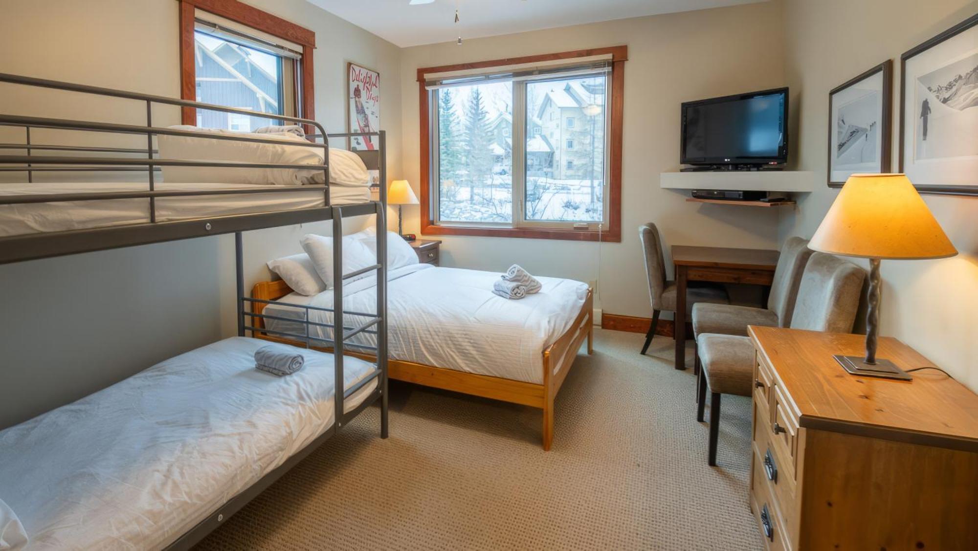 Timberline Lodges By Fernie Lodging Co Exterior photo