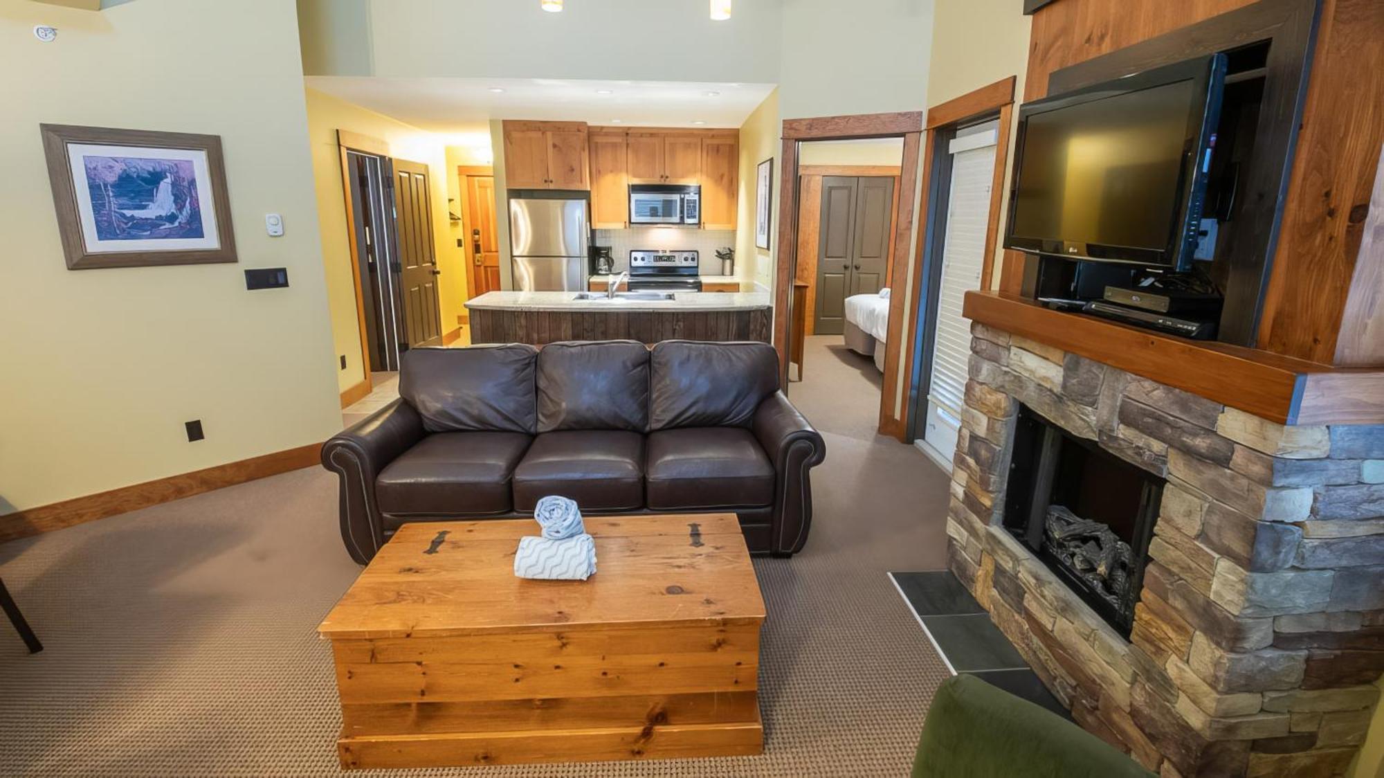 Timberline Lodges By Fernie Lodging Co Exterior photo
