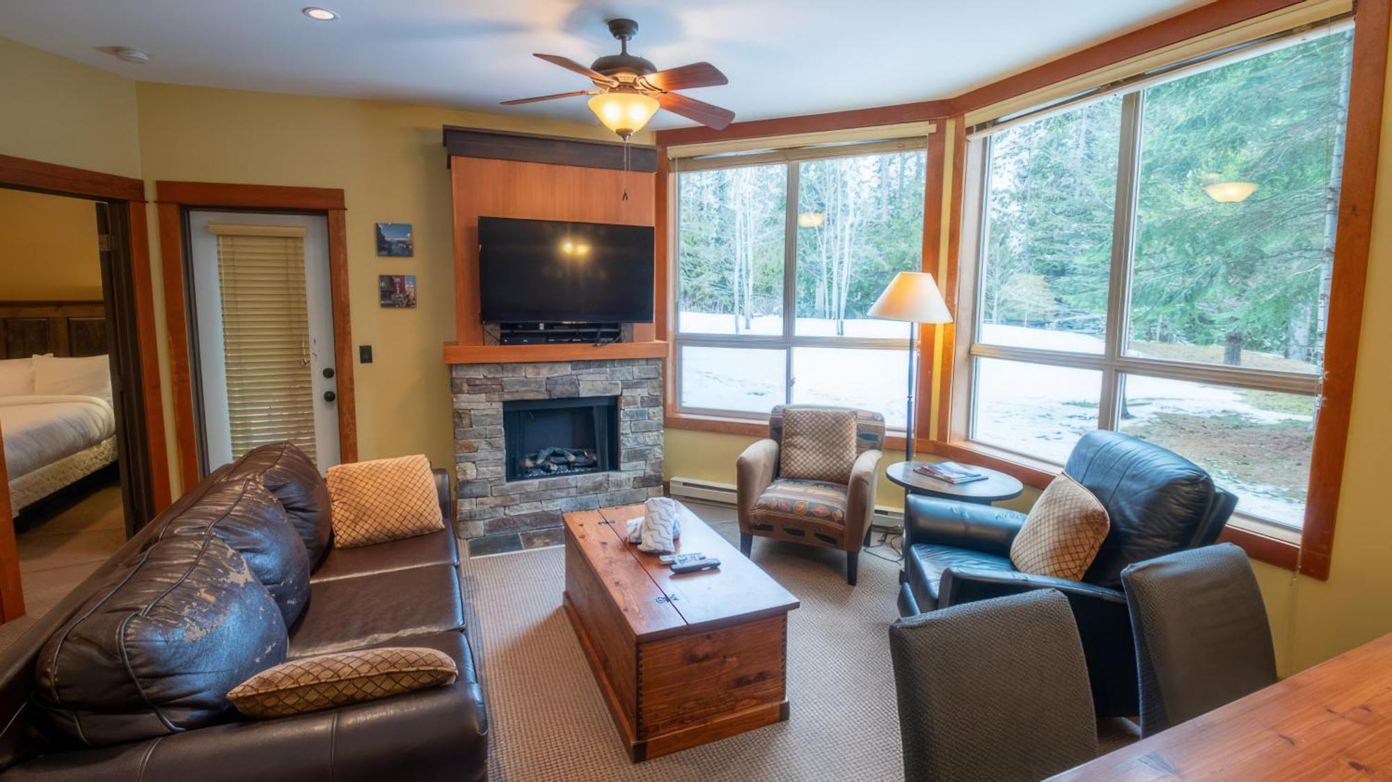 Timberline Lodges By Fernie Lodging Co Exterior photo